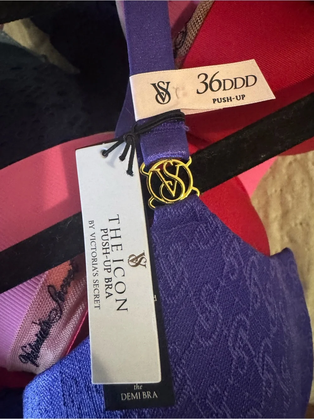Victorias Secret smooth molded